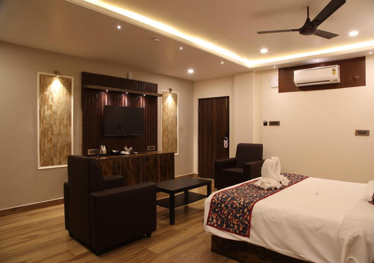 Dakshin Suites Srikakulam Екстериор снимка